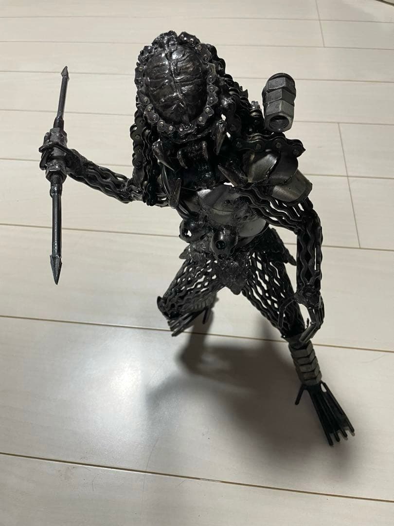 プレデター 金属製フィギュア