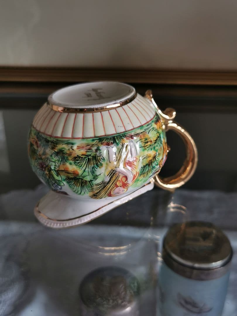 アンティークイタリア カポディモンティ 子供と鳥の実りの草原 収穫 クリーマー