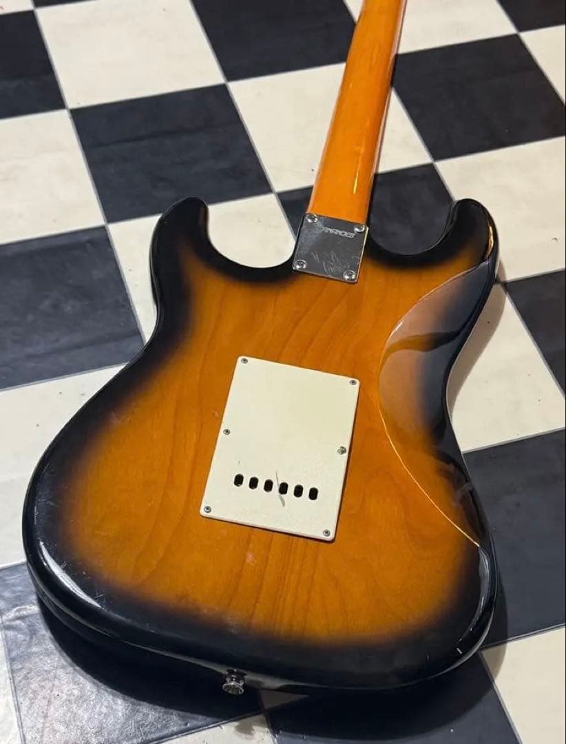 F*☆様 FERNANDES フェルナンデス　ストラトキャスター サンバースト