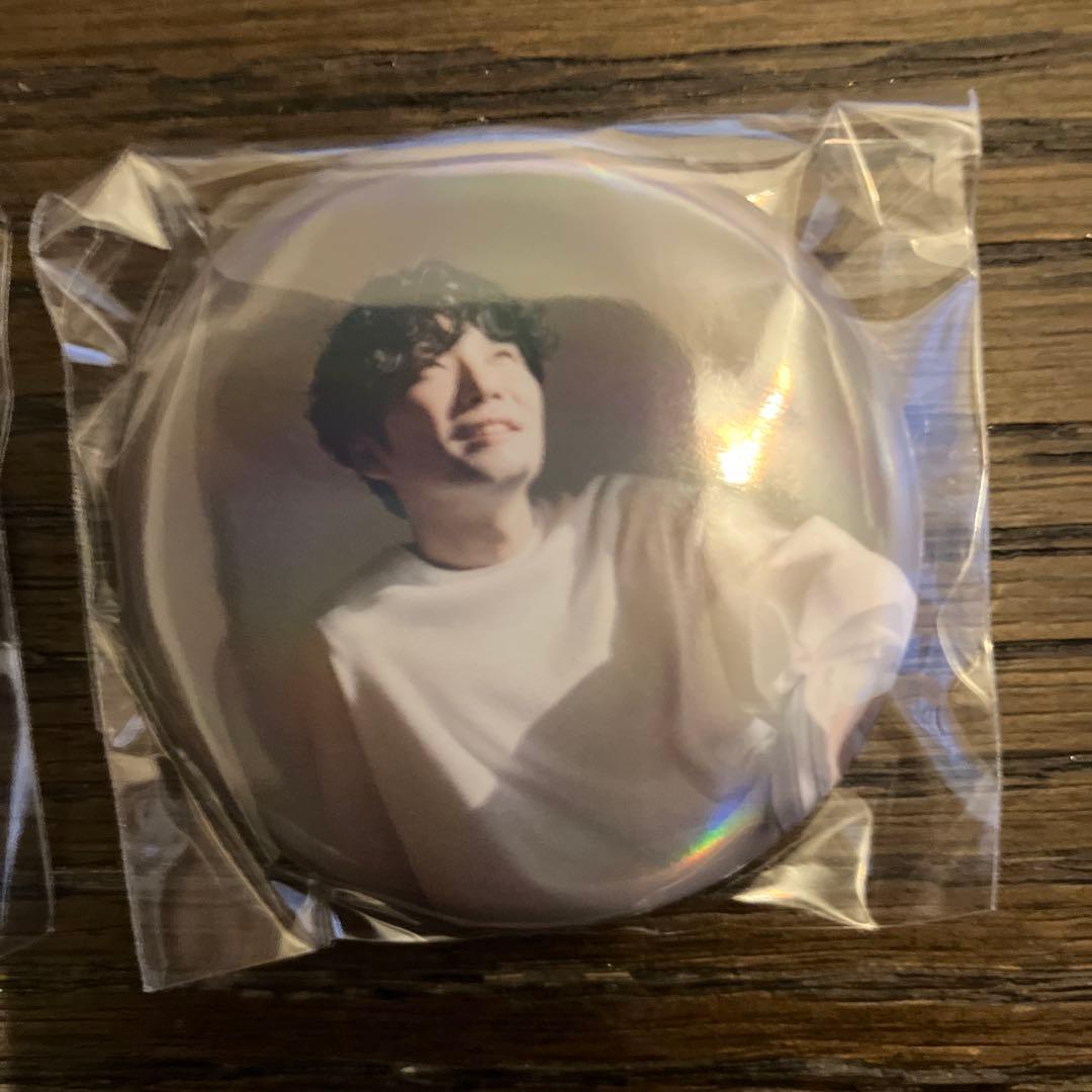 星野源缶バッジ 8個セット非売品です。