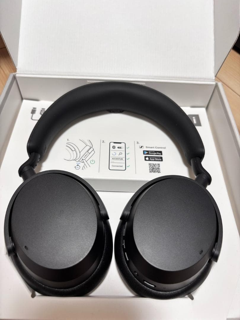 Sennheiser Accentum Wireless ブラック