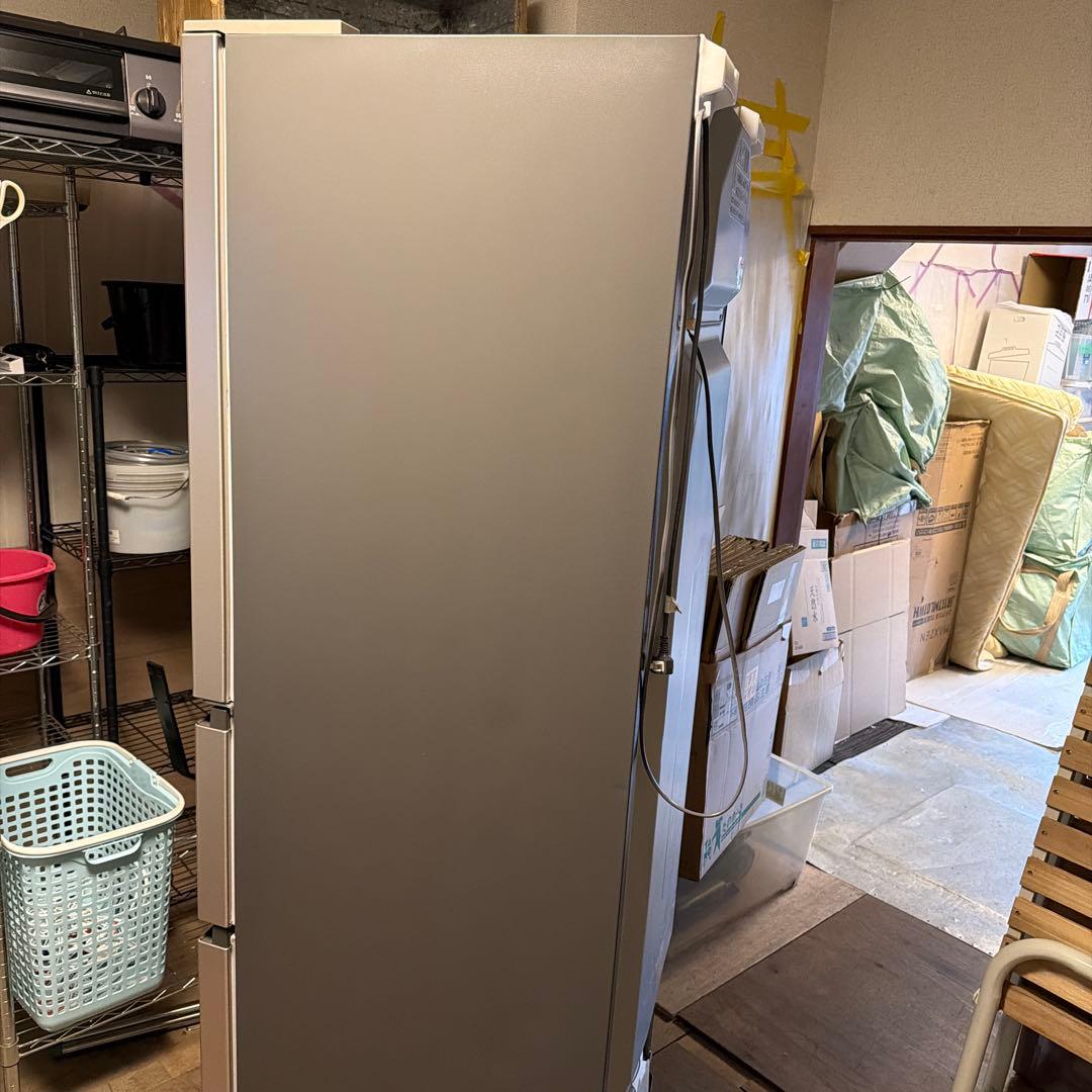 青いアバターさま専用‼️‼️‼️ 日立 3ドア冷蔵庫 シルバー R-V32KV（N）