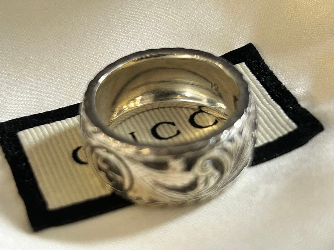 GUCCI ライオンヘッド シルバーリング エングレービング 幅広 指輪