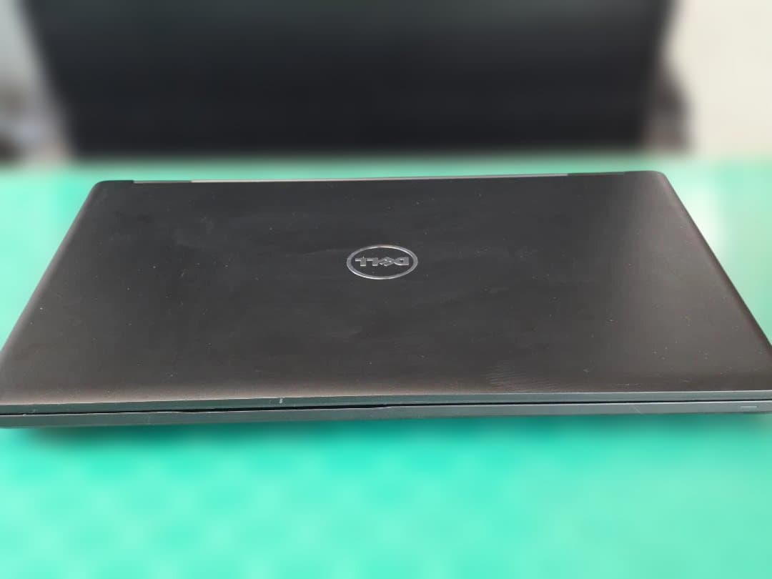 Dell Precision 3520 Core i7 第7世代 16GB