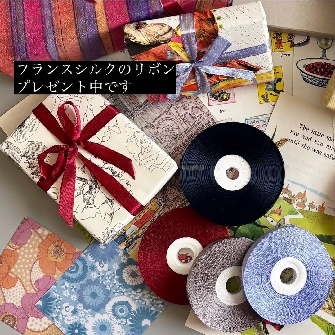 英国アンティーク　1880年代Bristol　　梅の浮彫りポット⚫︎稀少品・美術品