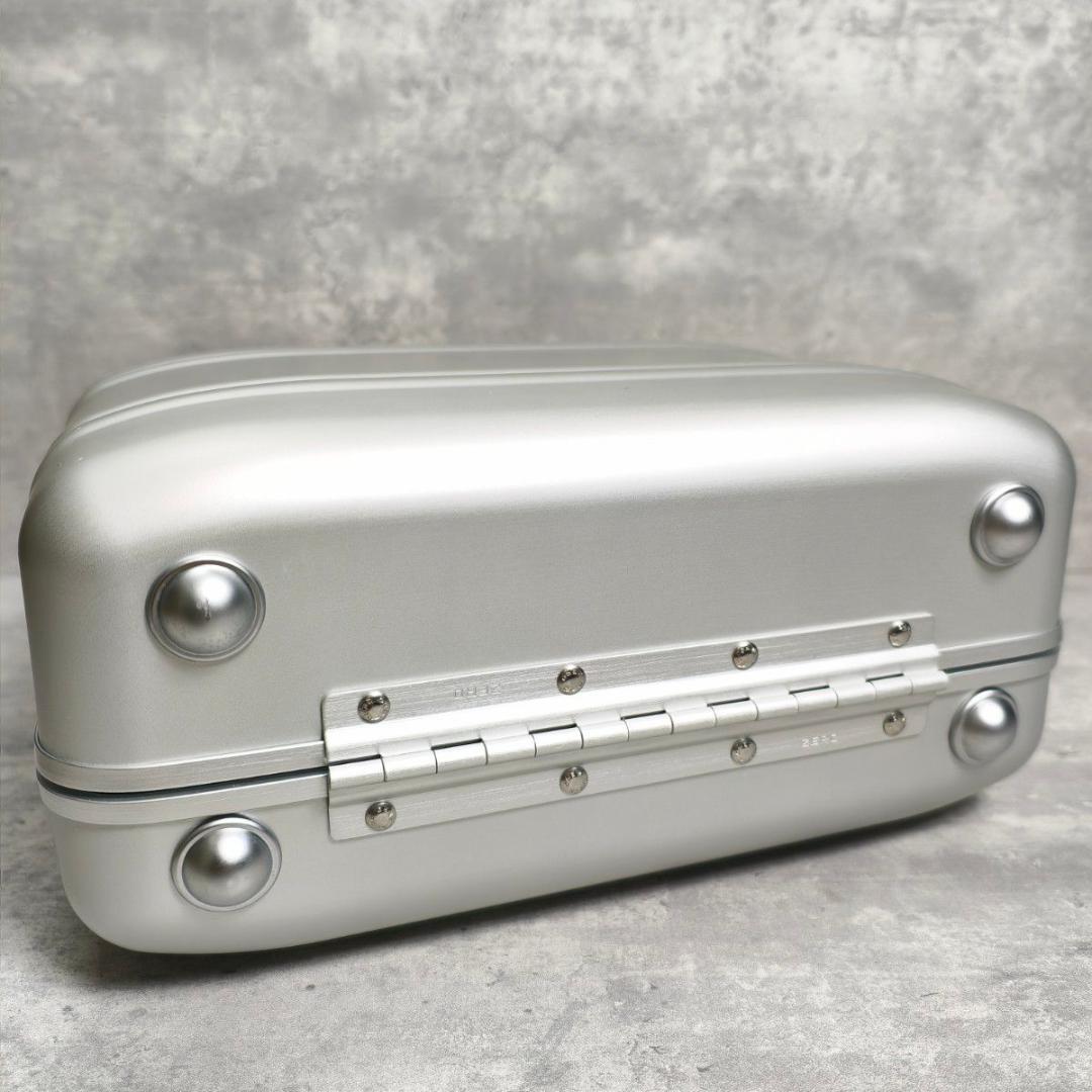 【美品】ゼロハリバートン ミニアタッシュケース カメラケース シルバー