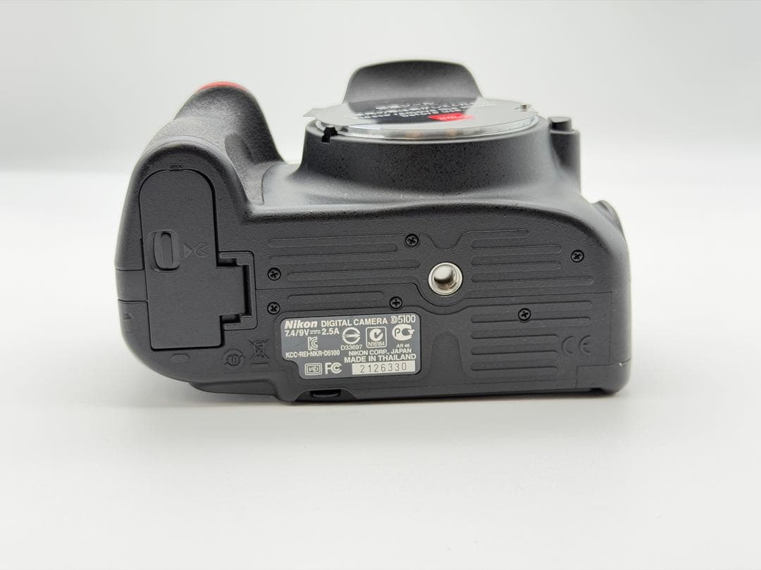 Nikon D5100 ボディ（バッテリー・充電器付）