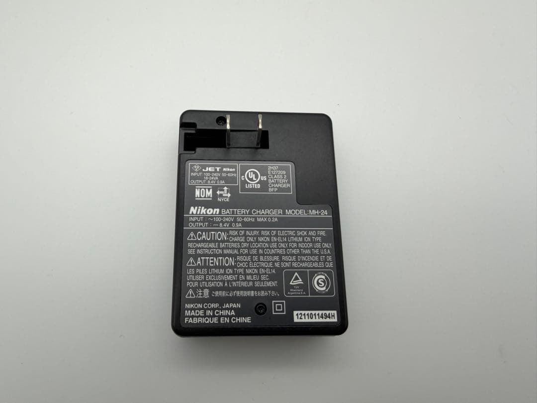 Nikon D5100 ボディ（バッテリー・充電器付）