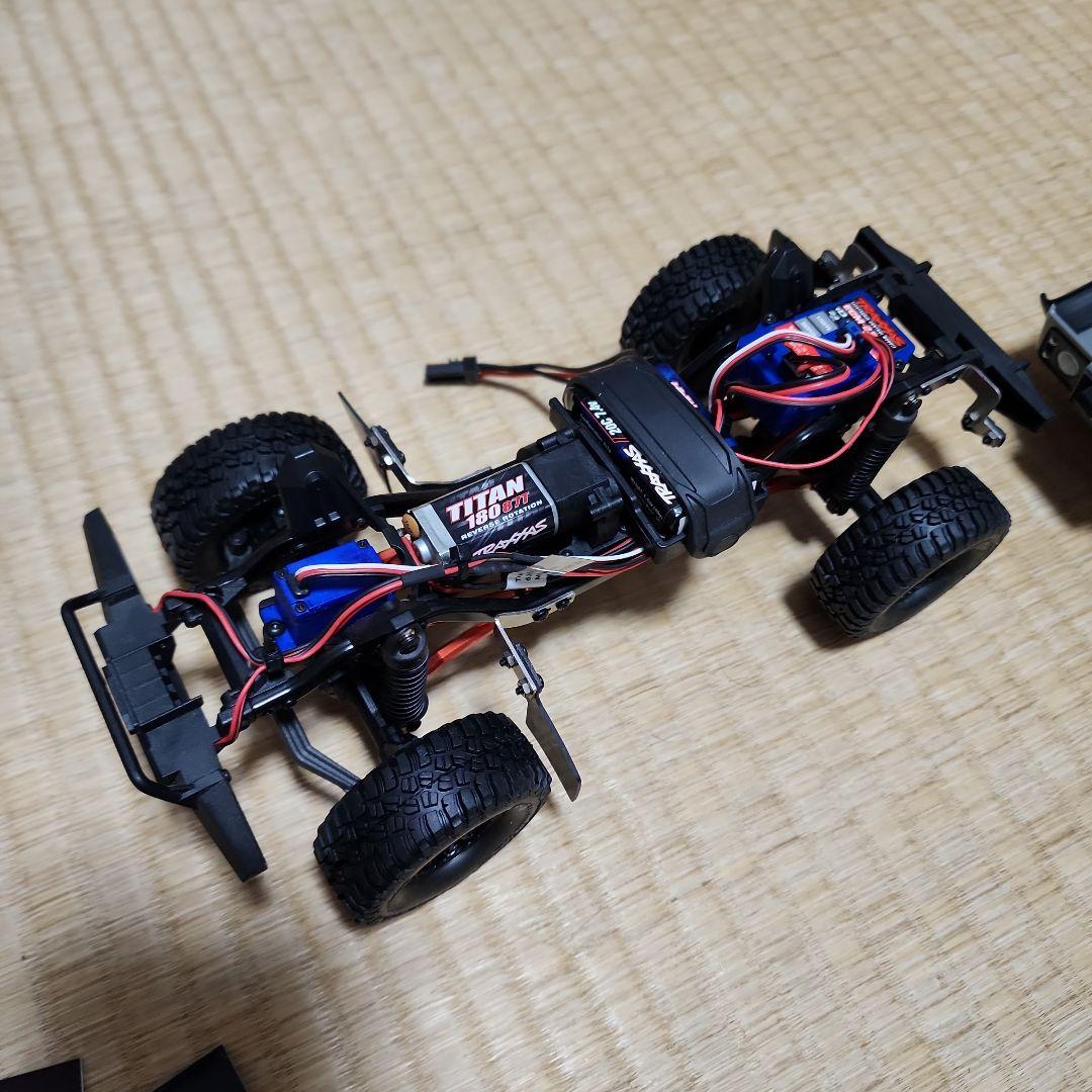 トラクサス　ディフェンダーtrx4mフルセット　オプション付　数回室内走行済み