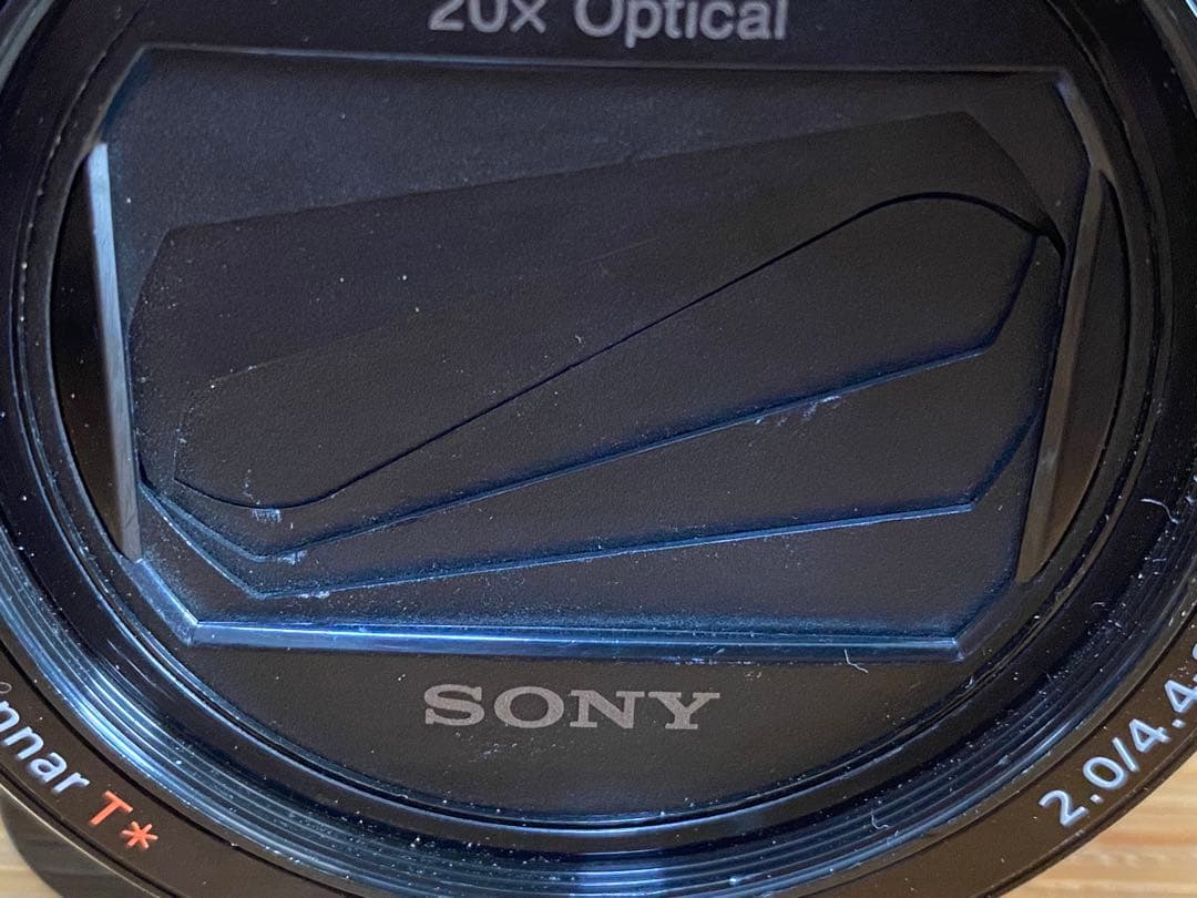 SONY FDR-AX40 4Kビデオカメラ 本体　中古　一部分割れあり