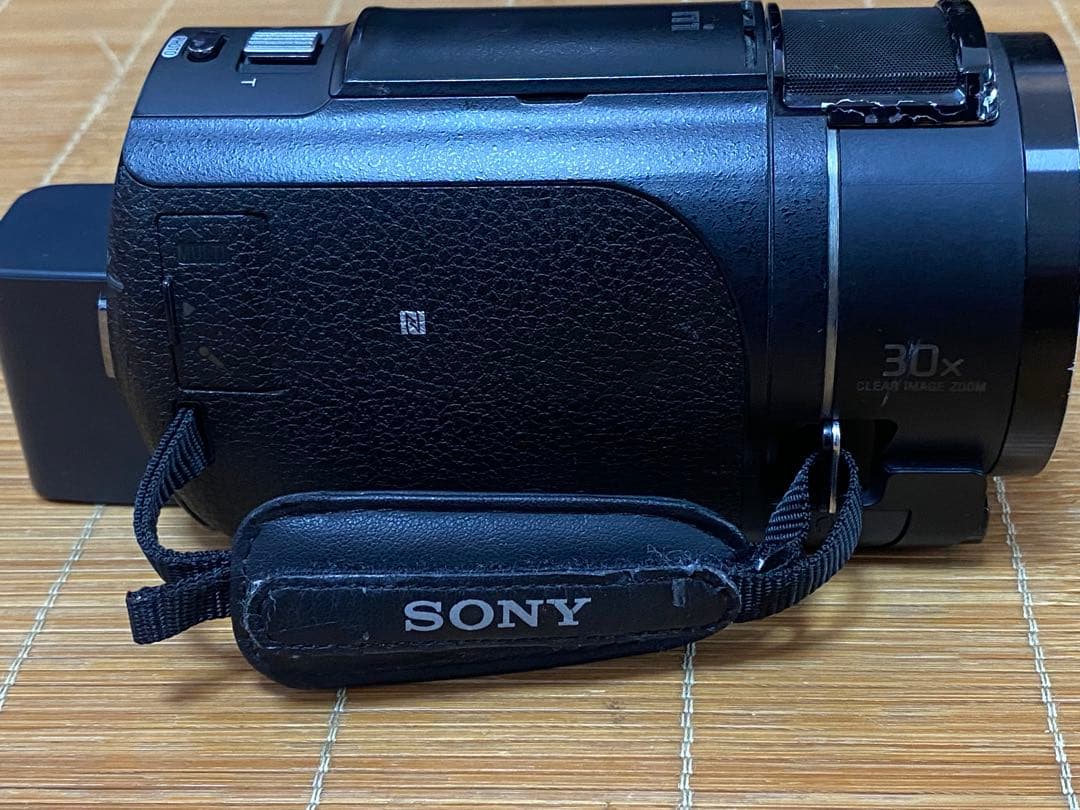 SONY FDR-AX40 4Kビデオカメラ 本体　中古　一部分割れあり