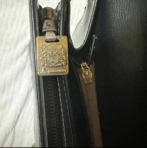 【希少】Aquascutum（アクアスキュータム）鍵付き本革 ビジネスバッグ
