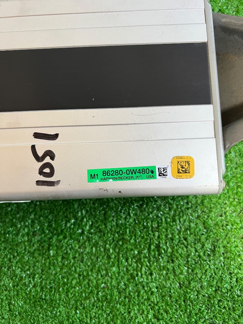 マークレビンソンアンプ 86289-0W480