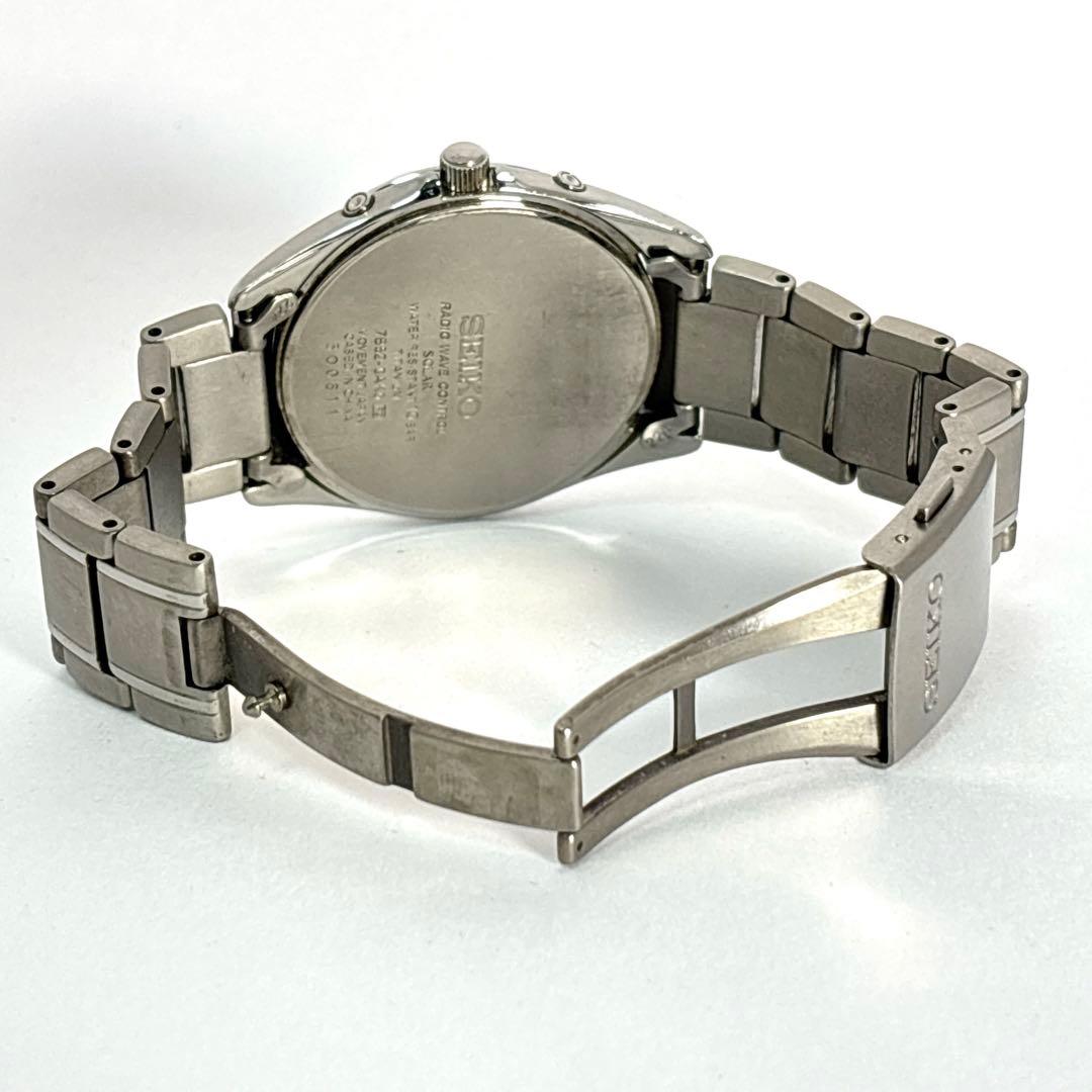 稼働 SEIKO メンズ腕時計 SOLAR デイト 黒文字盤 チタン Y2K