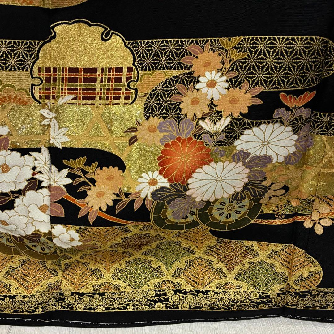 D71 黒留袖 花車 金駒刺繍 雪輪 正絹 着物 袷 しつけ糸付き未使用極美品