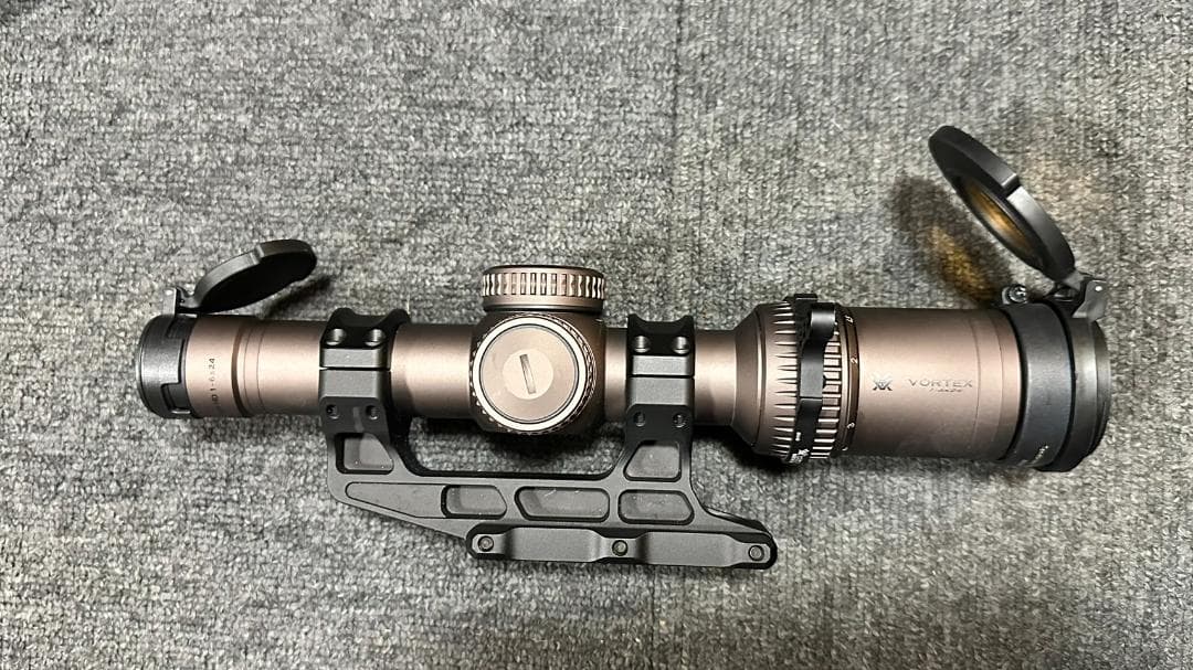 美品 実物 VOLTEX RZR-16009(UNITYマウントは付属しません)