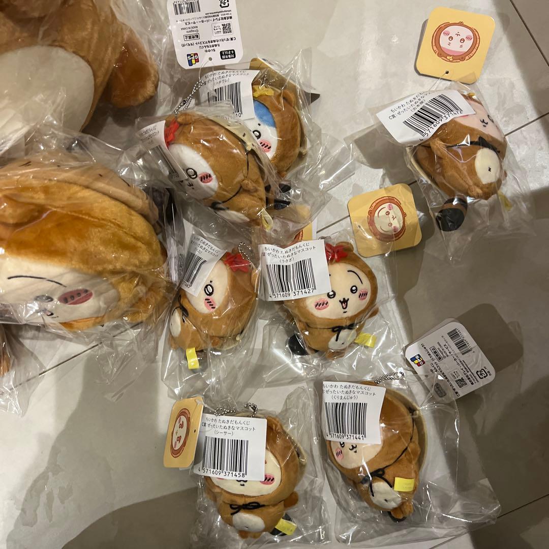 ちいかわ　たぬきだもんだくじ　A賞ハチワレB賞ハチワレ他