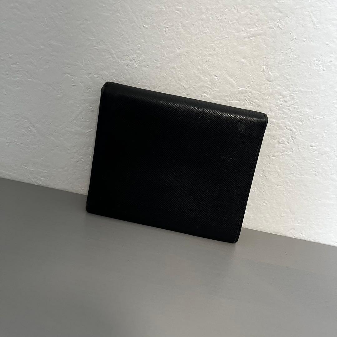 美品 PRADA プラダ 三角プレート サフィアーノ ミニ財布 三つ折り財布
