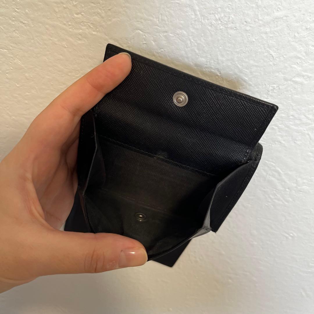 美品 PRADA プラダ 三角プレート サフィアーノ ミニ財布 三つ折り財布