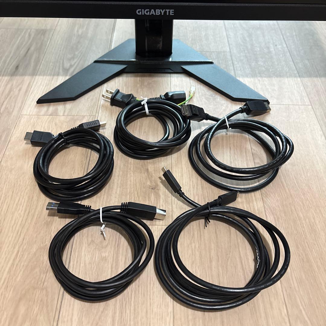 GIGABYTE M28U モニター 本体