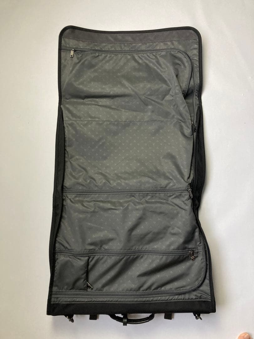トゥミ ガーメントバッグ スーツケース ビジネスバッグ