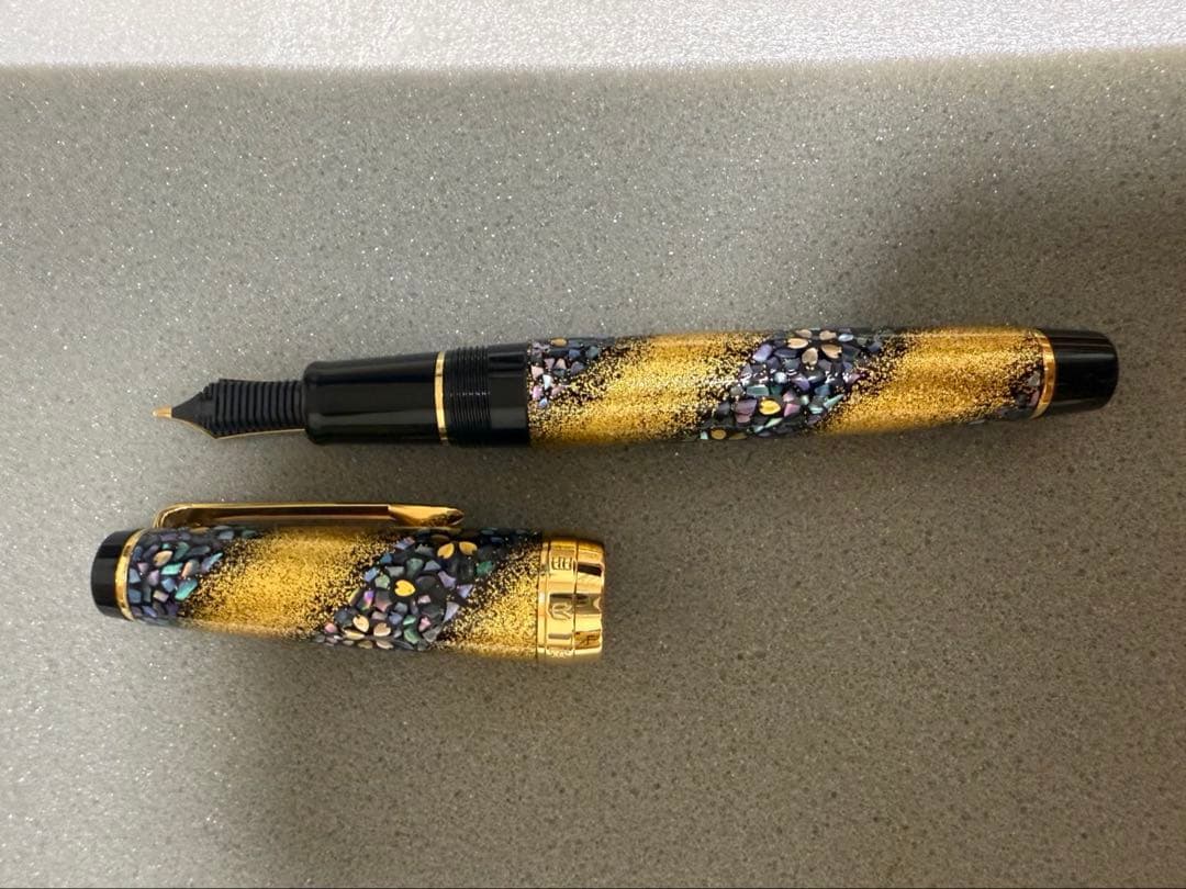 贈・内閣総理大臣　セーラー万年筆　プロギアモデル　螺鈿蒔絵　桜流れ