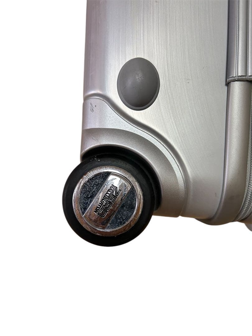 ZERO HALLIBURTON ゼロハリバートン スーツケース シルバー 2輪