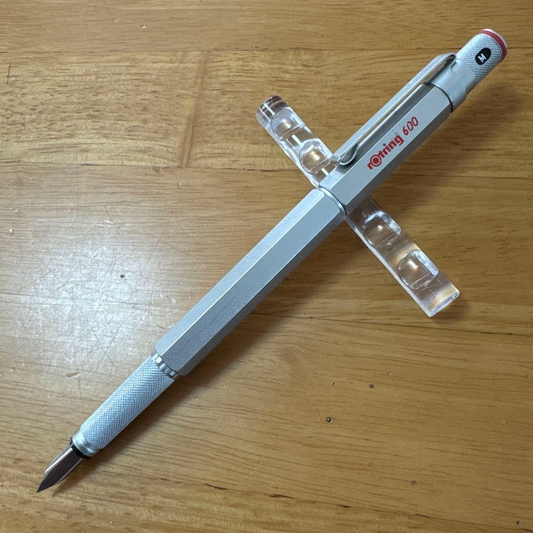 貴重 廃盤 Rotring ロットリング 600 万年筆 シルバー EF