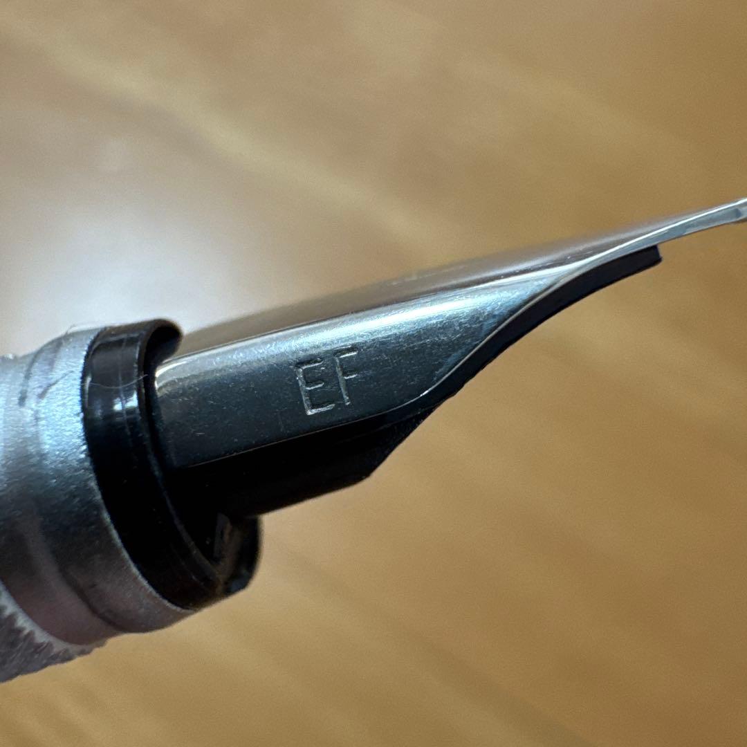 貴重 廃盤 Rotring ロットリング 600 万年筆 シルバー EF