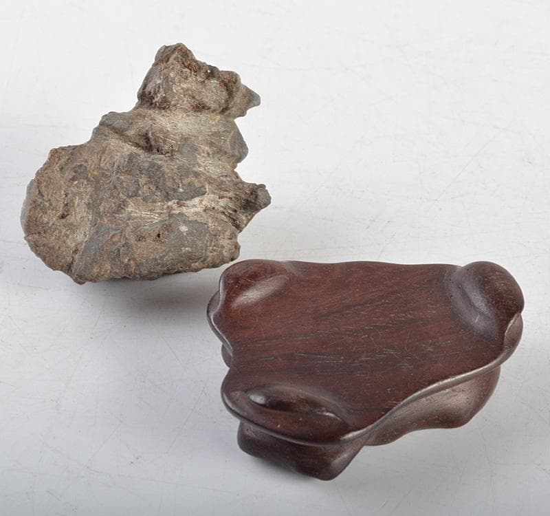 中国　鑑賞石　太湖石　霊壁石　置物　唐木台付　C　R4780