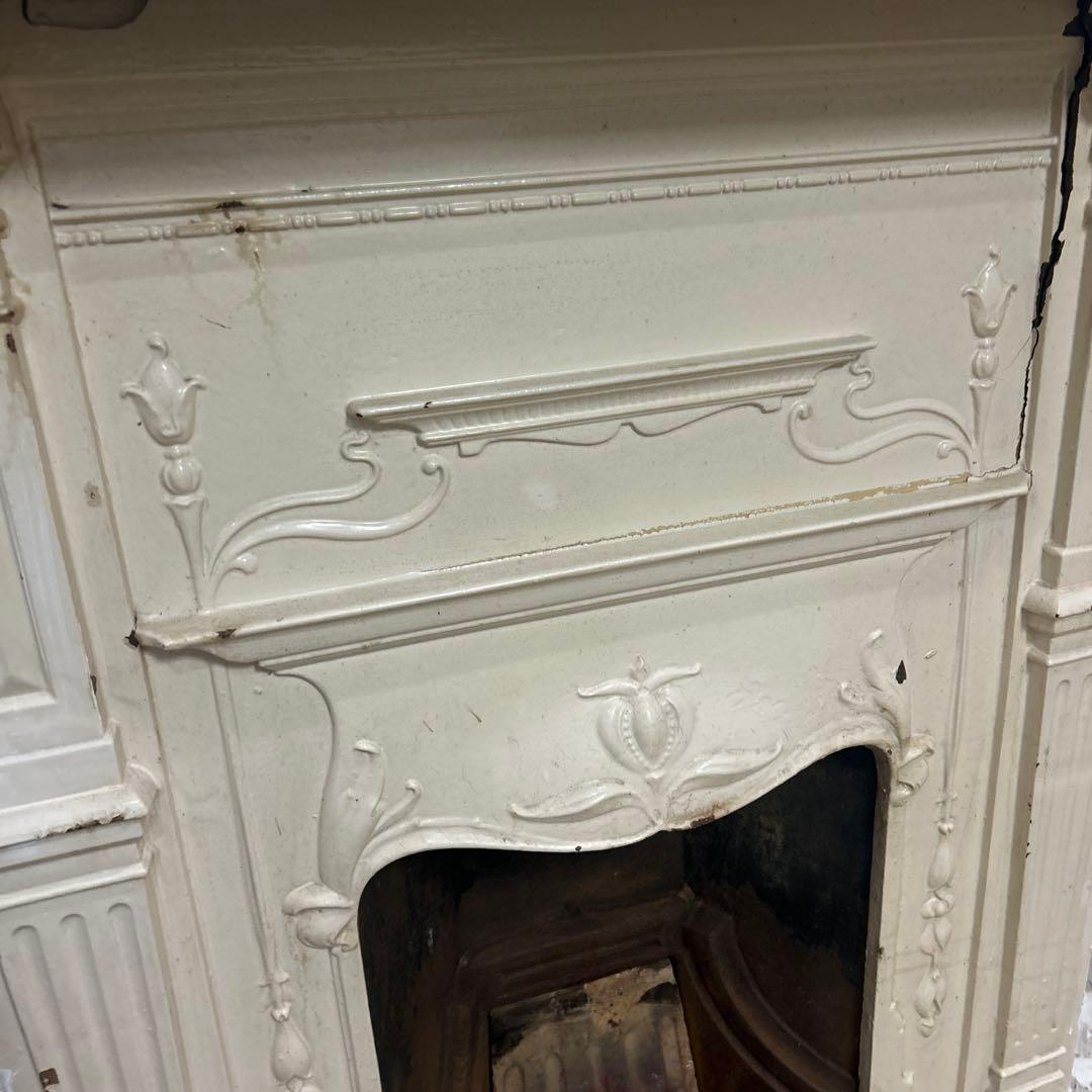アンティーク　暖炉　白マントルピース　鉄製