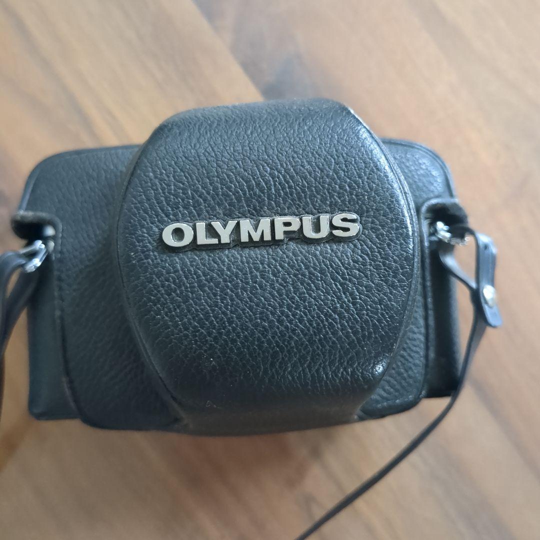 OLYMPUS 一眼レフカメラ シルバー レザーケース付き