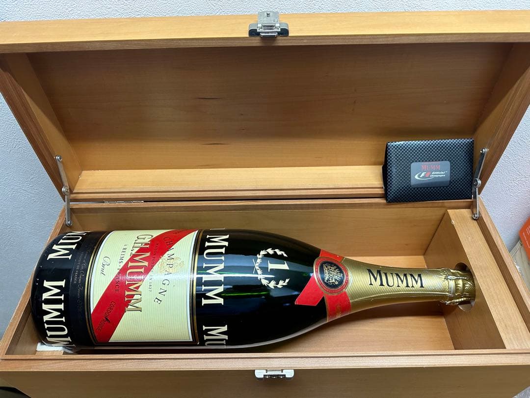 シャンパーニュ・マム・F1・3L・ダミーボトル＆マムグッズ6点盛り