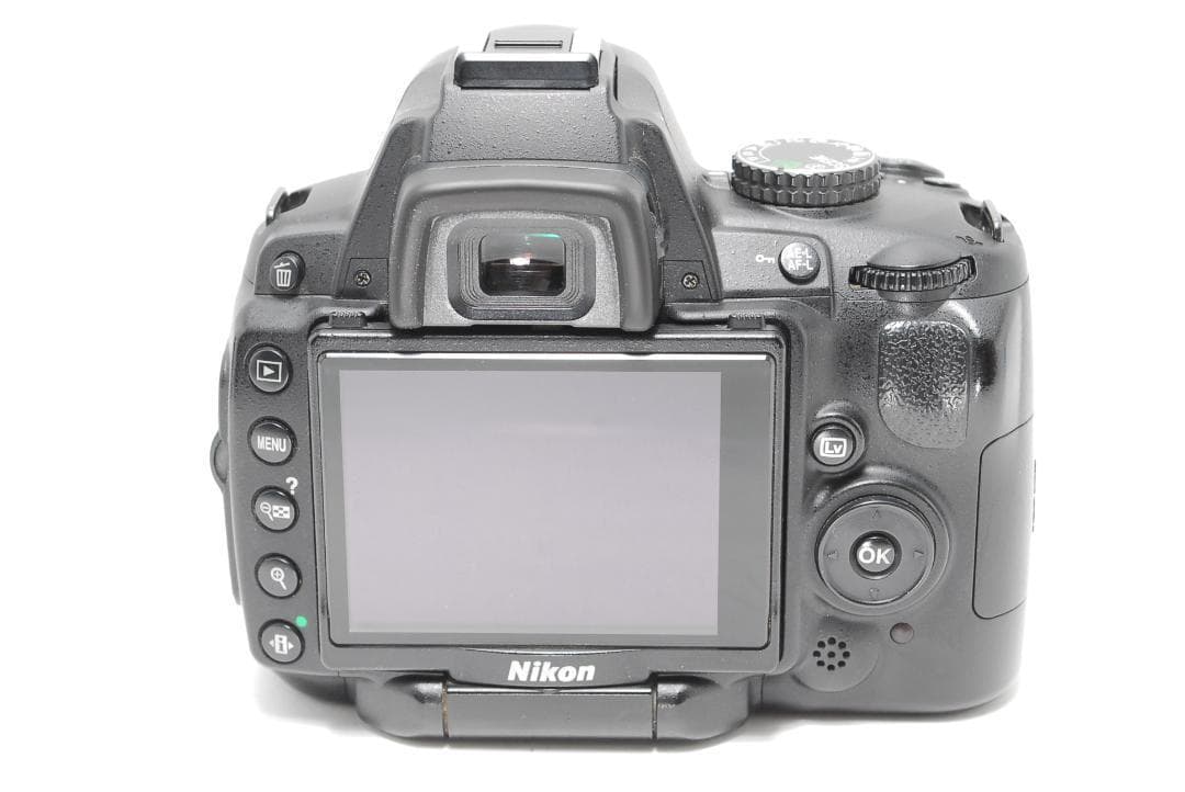 【美品】Nikon D5000　スマホ転送　動画も写真も撮れる　バリアングル液晶