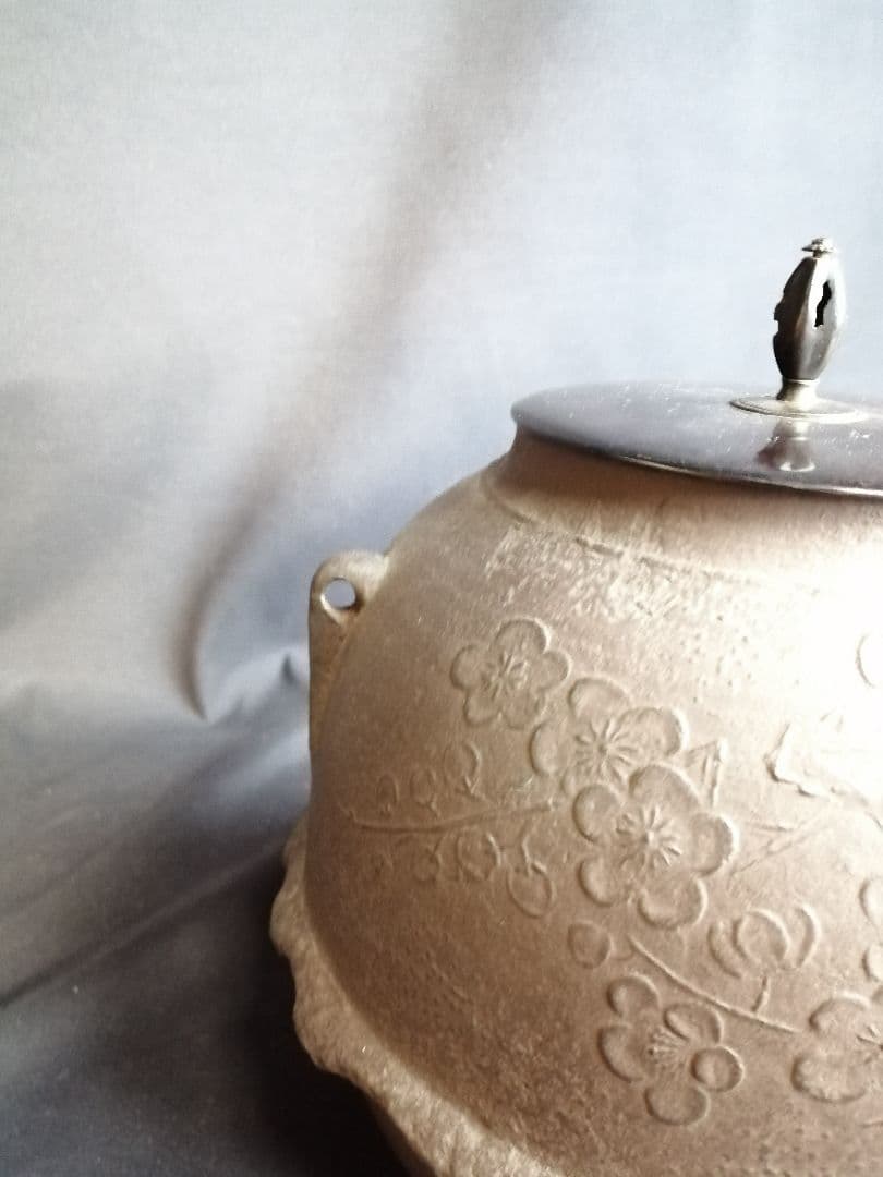 【茶道具】畠春斎造　模東京帝室博物館蔵松桜真形釜　釜245