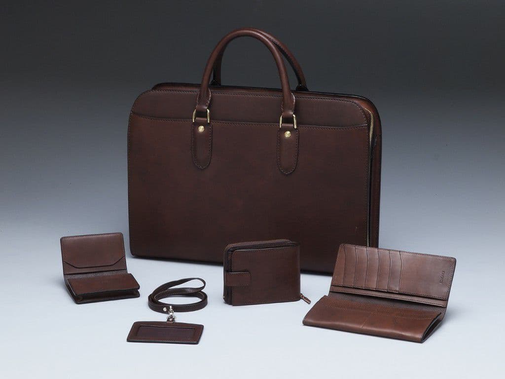 鞄のいたがき【 IDストラップ 】仙台 藤崎  限定ドイツ革 ネームストラップ