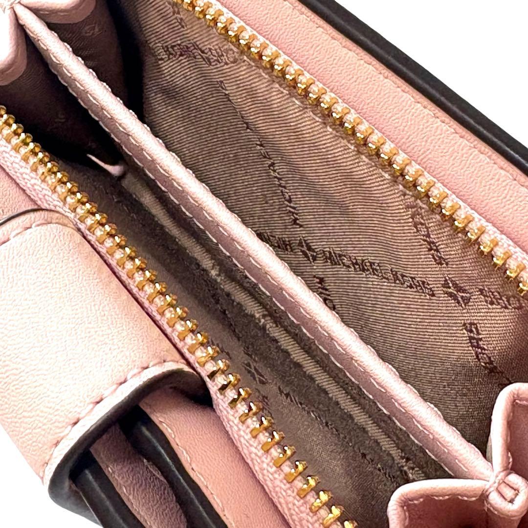 ⭐︎ 【新品、未使用品】かわいい♡マイケルコース 2つ折り財布　ホワイトピンク