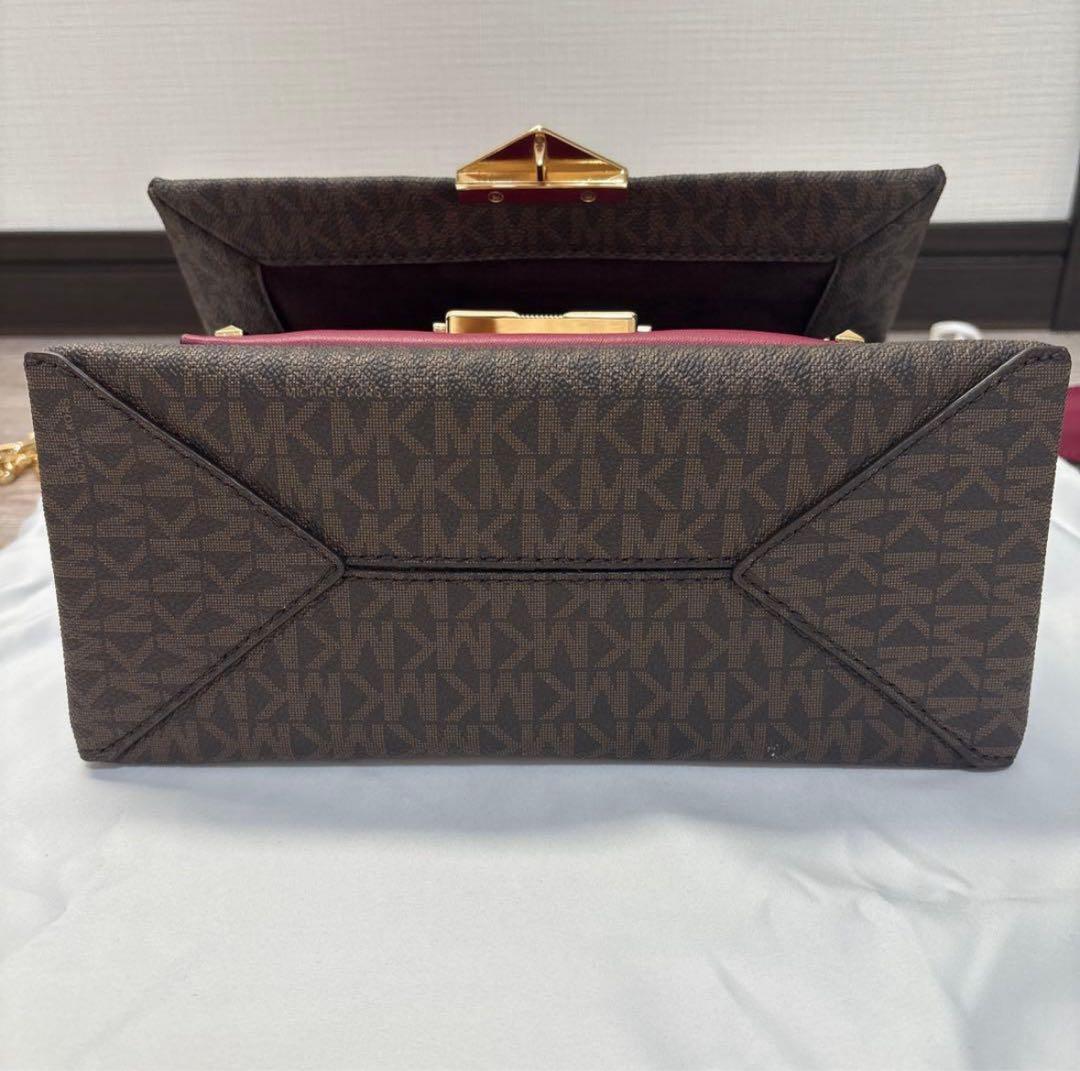 【新品未使用】MICHAEL KORS スタッズショルダーバッグ