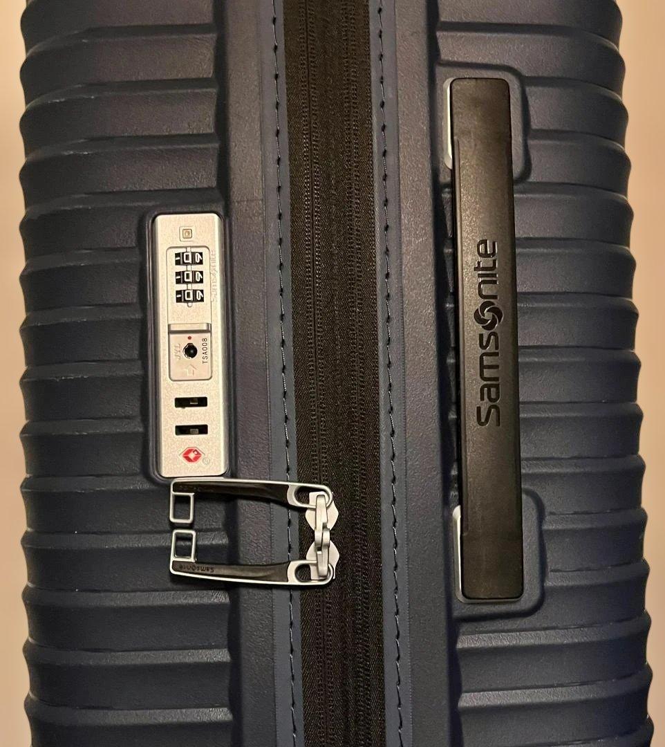 サムソナイト スーツケース　アップスケープ スピナー68 エキスパンダブル