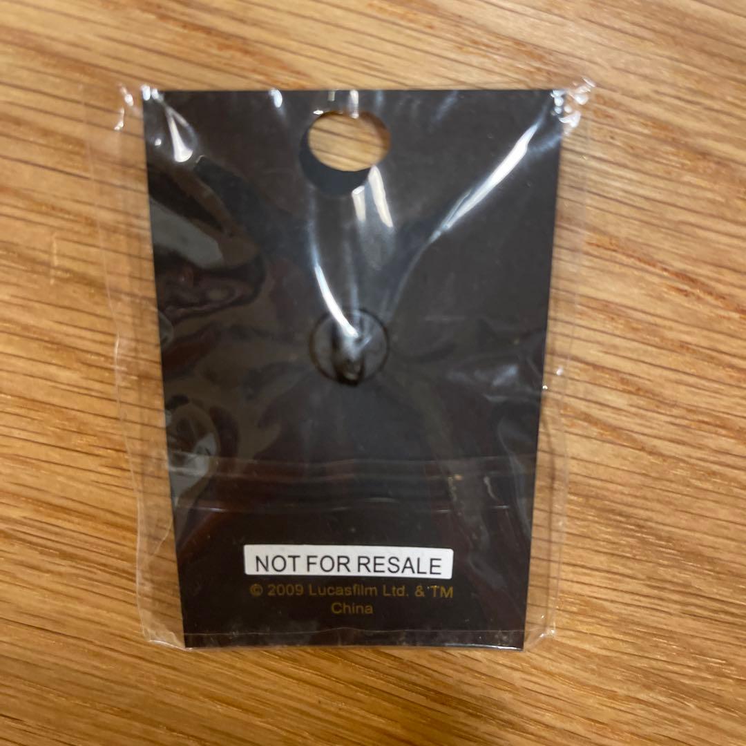 新品未開封 非売品 ノベルティ ピンバッチ ミレニアムファルコン スターウォーズ