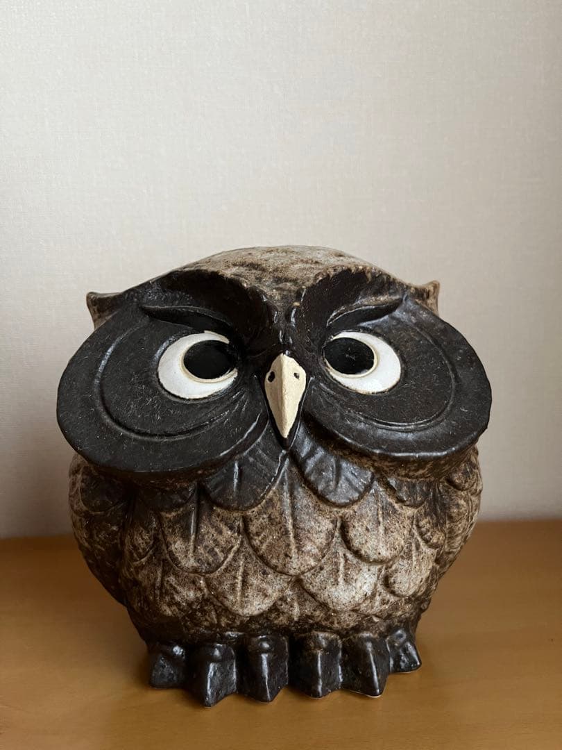 フクロウ置き物　信楽焼と木彫り