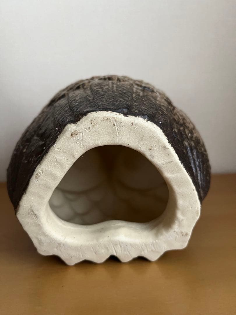 フクロウ置き物　信楽焼と木彫り