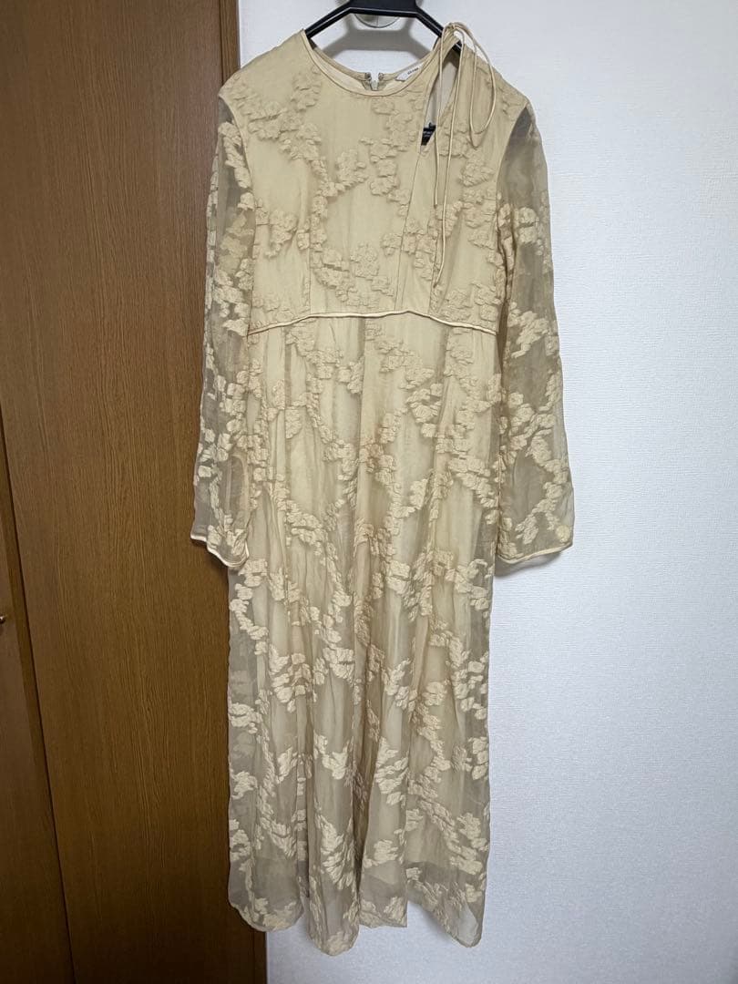 CLANE 花柄刺繍 ロングドレス ベージュ