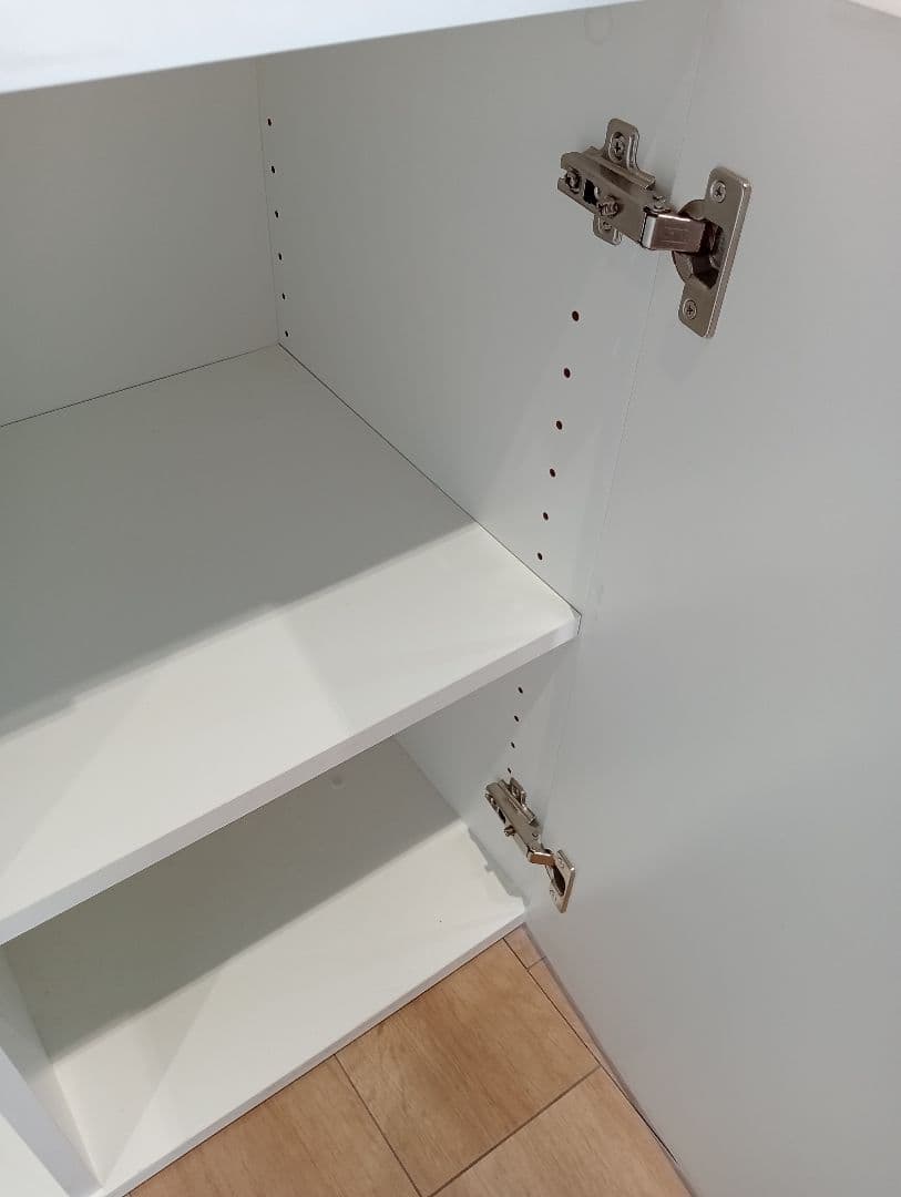 特別 格安出品 ローキャビネット／両開き木製 24時間以内出荷