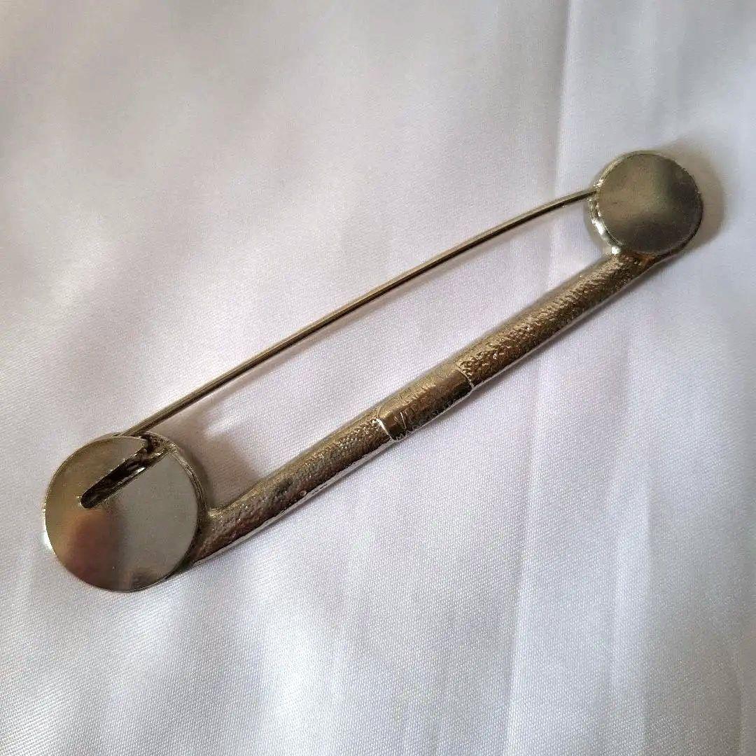 GIANNI VERSACE　ジャンニヴェルサーチメデューサブローチ