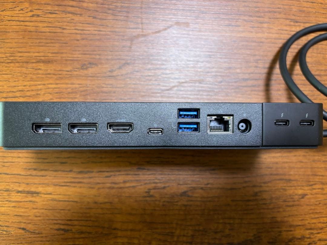 DELL ドッキングステーション　WD22TB4