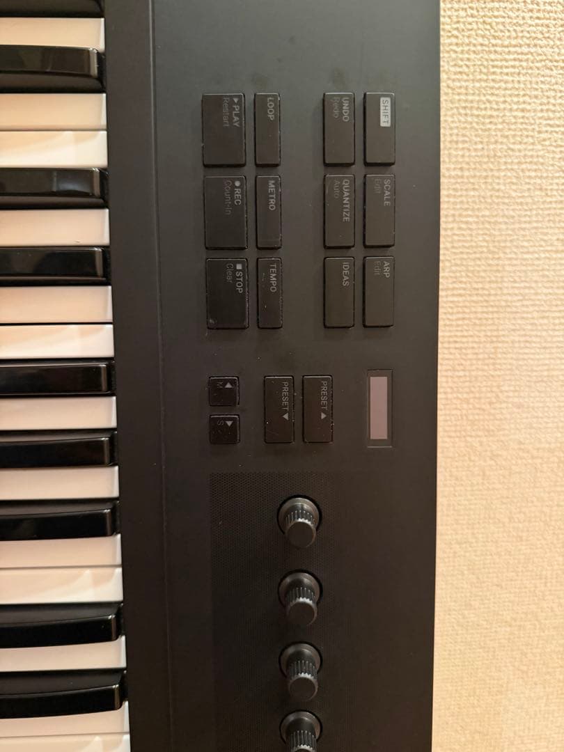 KOMPLETE KONTROL A61 MIDIキーボード 61鍵