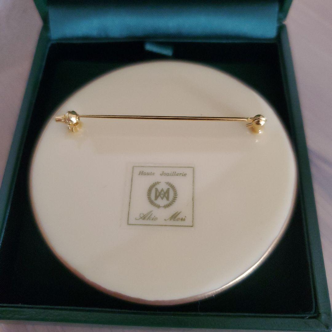 アキオモリ　森暁雄　葡萄柄ブローチ