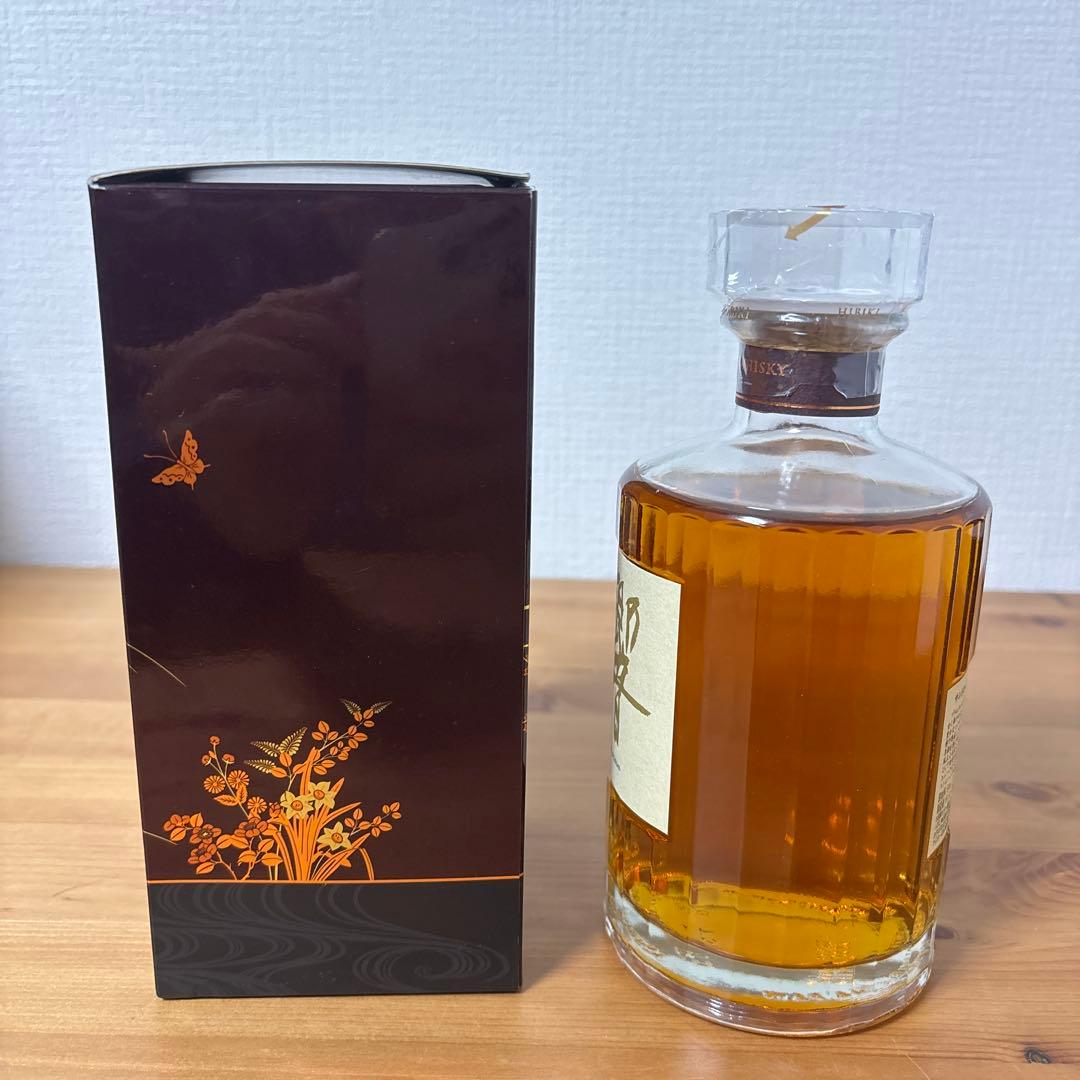 サントリーウイスキー　響12年　500ml 意匠ボトル　箱付　未開封【1】