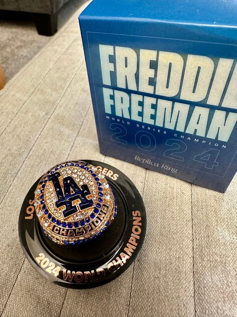 ワールドチャンピオン　フレディ・フリーマン　レプリカ　指輪